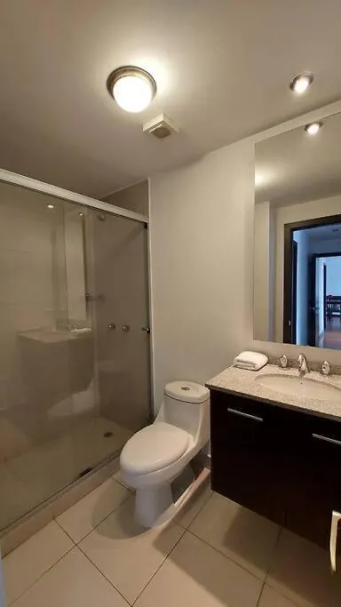 Excelente Apartamento, 2 Hab. Con Vista Unica Uio Quito Ecuador